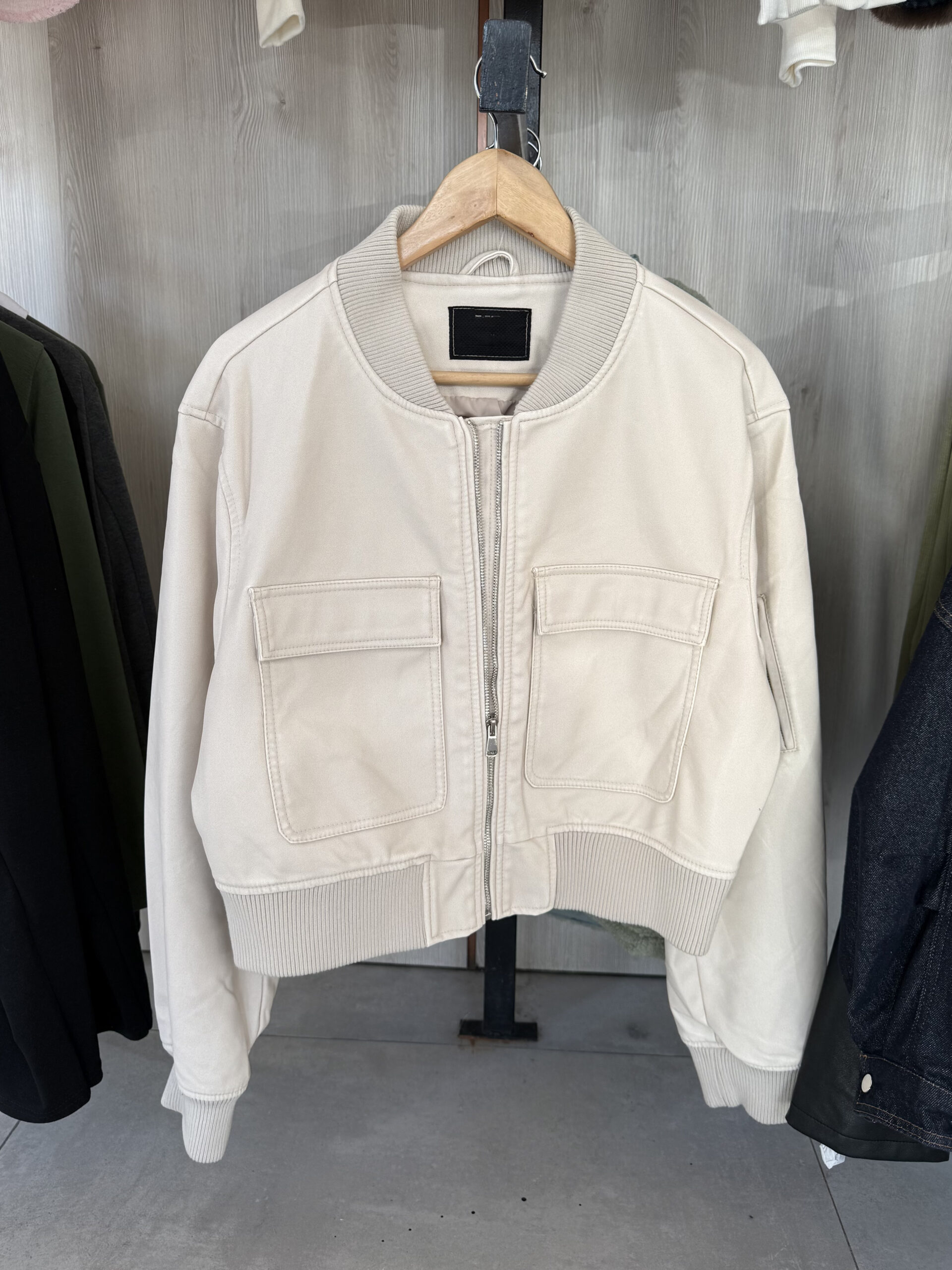 Campera Beige - Bombay