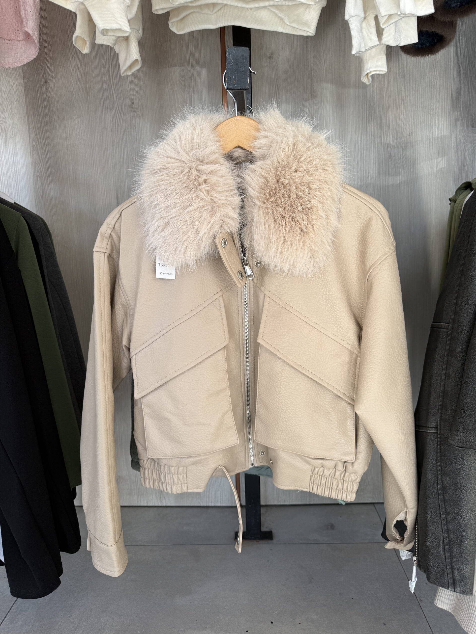 Campera Piel Beige - Bombay