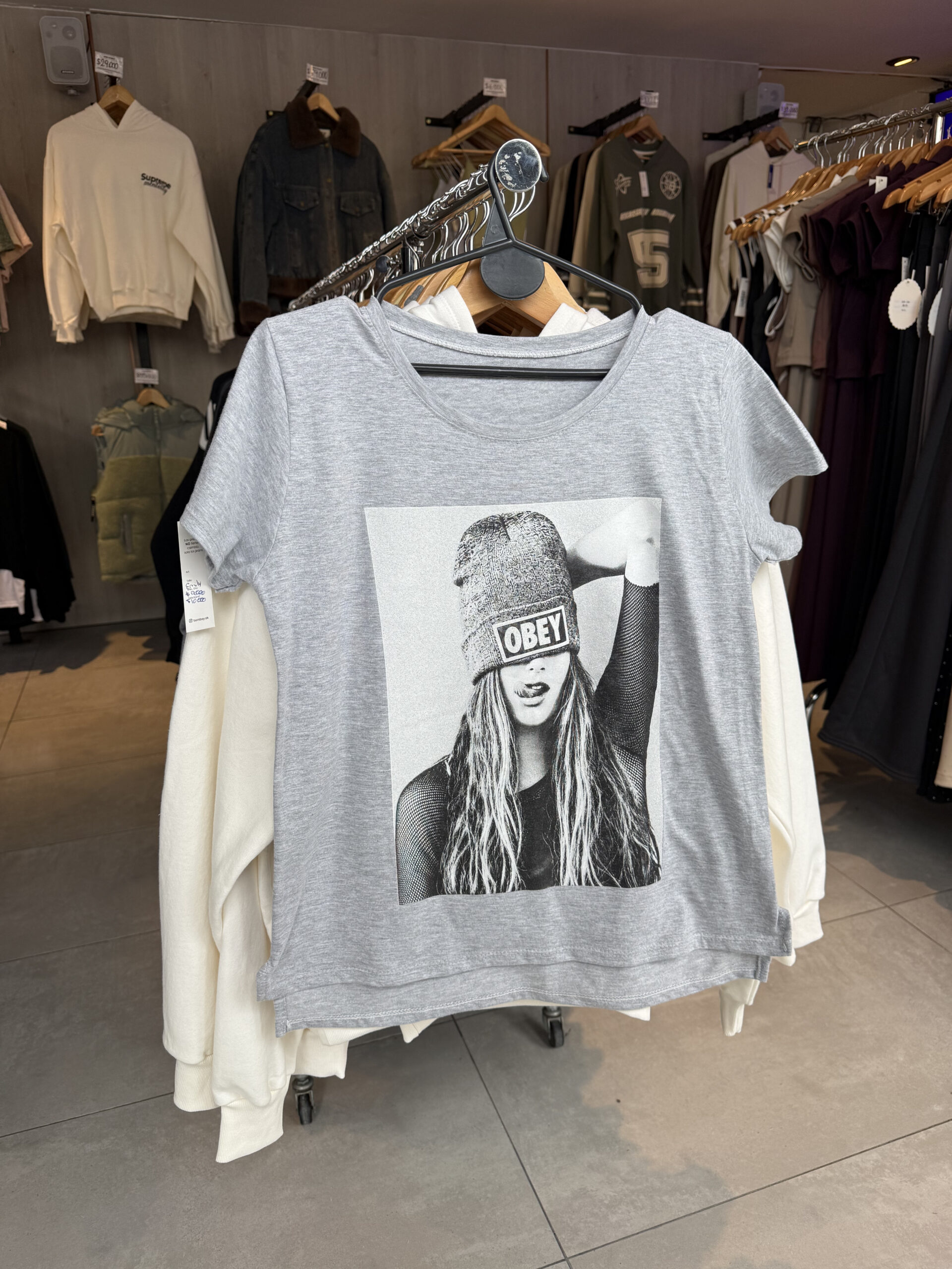 Remera Emily - Bombay