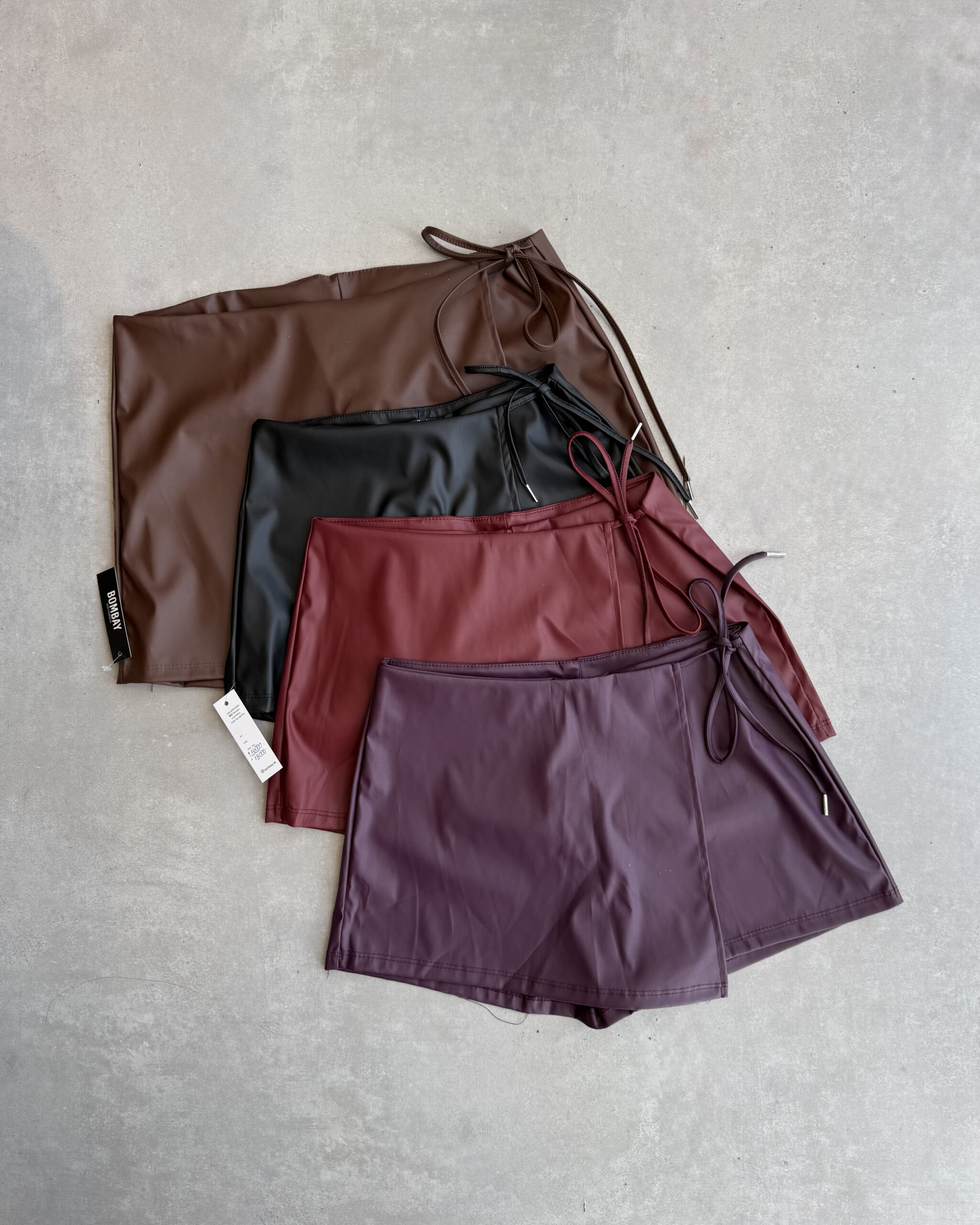 Short Pollera Ema - Bombay