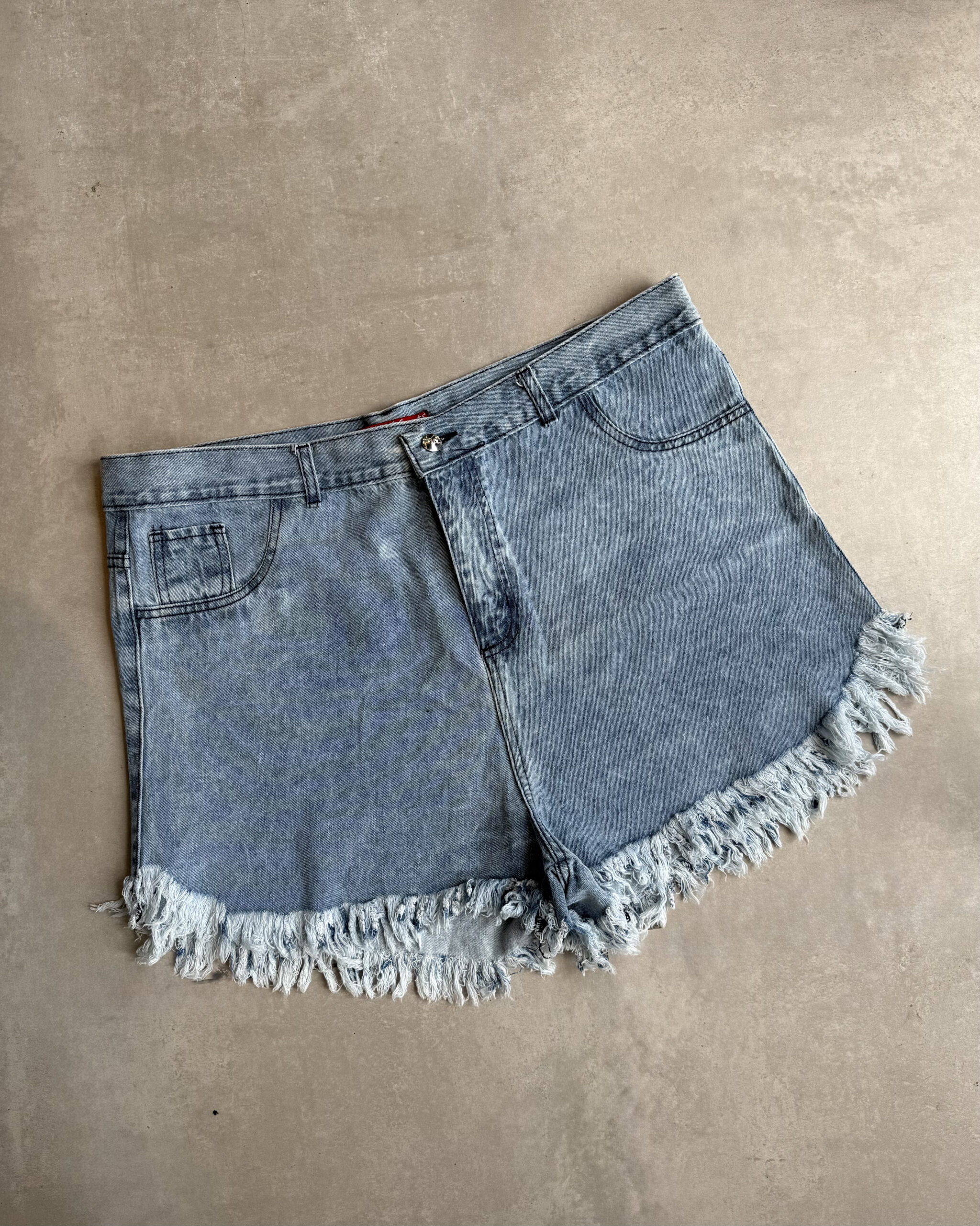 Short Ailu - Bombay