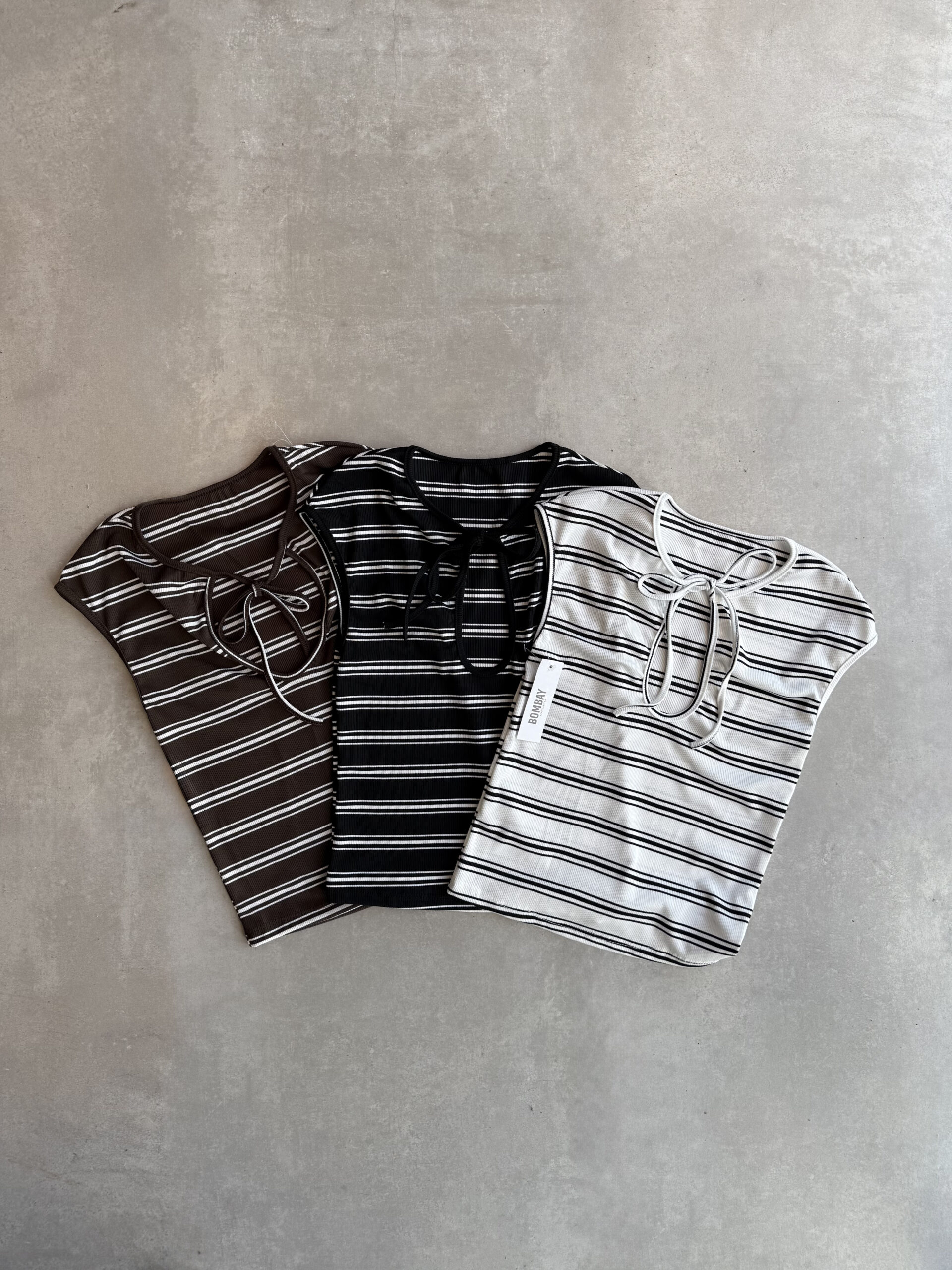 Remera Gota - Bombay