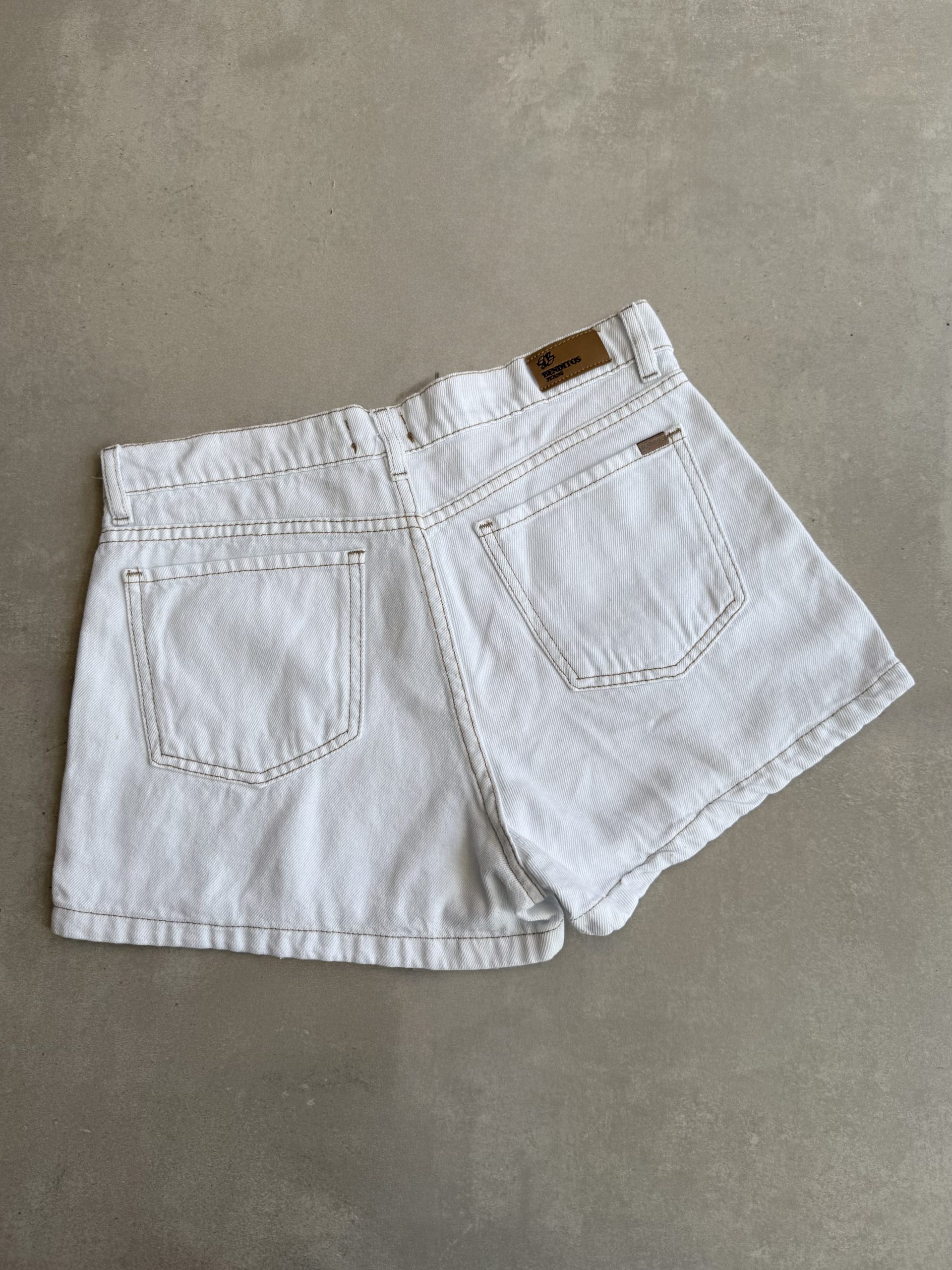 Alternative view of Short Pollera Blanco Bendito